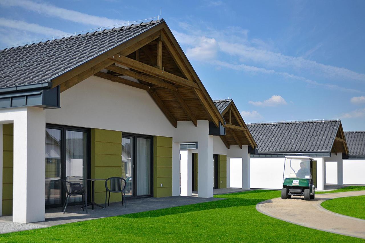 Kalinowe Pola Golf Village Niesulice Exteriér fotografie